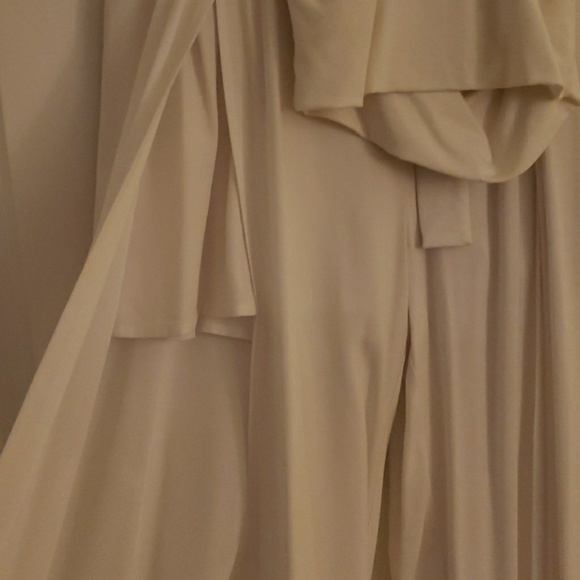 Two PC set - Picture 2 of 3